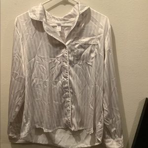 Light pink and white silky sleepwear!